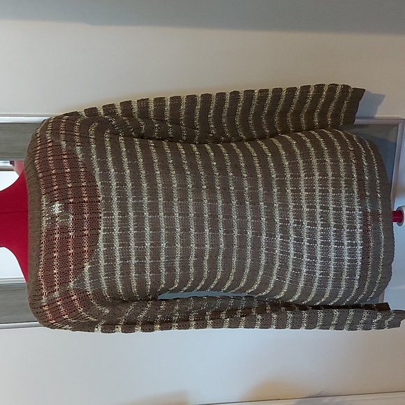 Ladies sweater - Picture 2 of 5